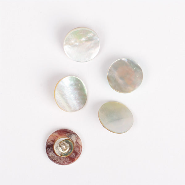 Стержень пуговицы (белый) 15 мм 523