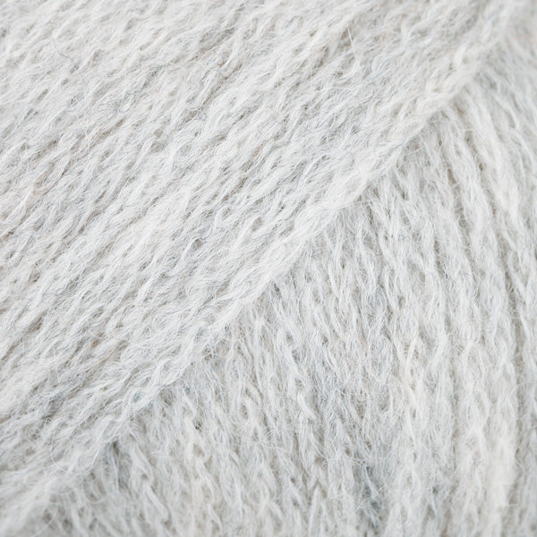 DROPS SKY  Yarn DZIJA krāsa   02 pearl grey dziju veikals dzijas.com