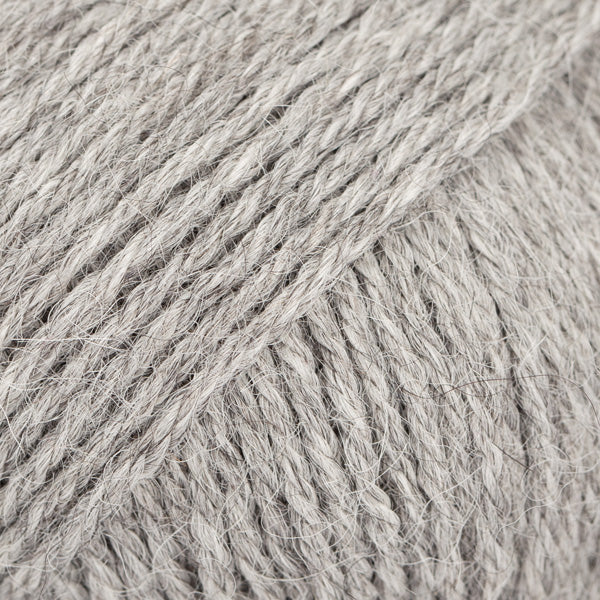 DROPS PUNA  Yarn DZIJA krāsa PUNA NATURAL  06 grey dziju veikals dzijas.com