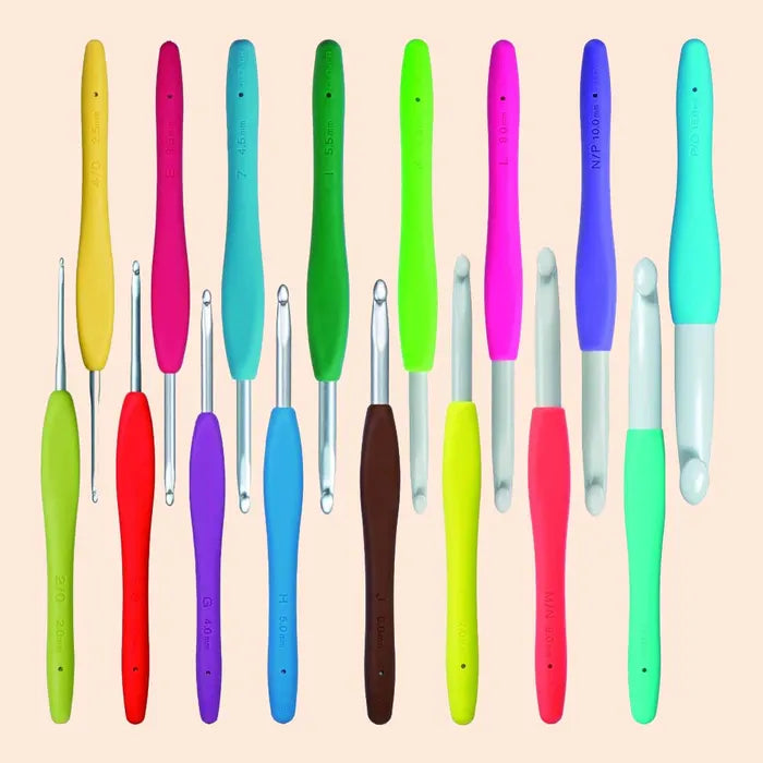 Крючки Clover Amour для вязания  различные размеры от 0,6 мм до 15 мм